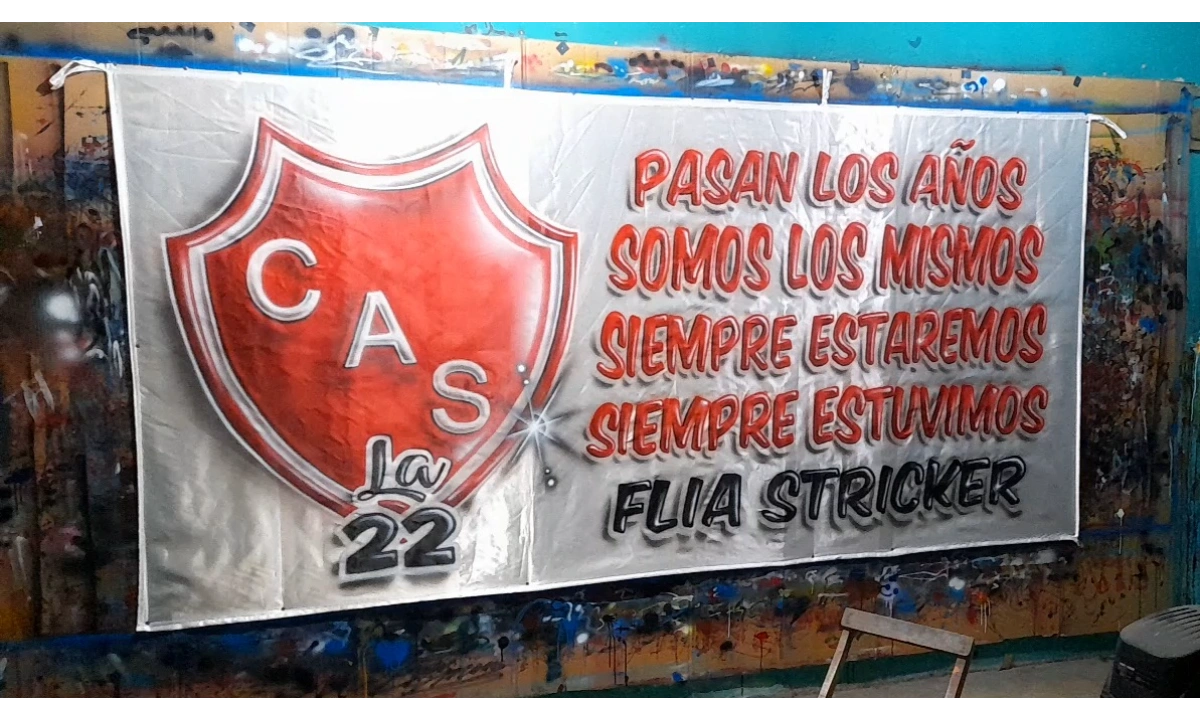 bandera con aerografias de sarmiento de villa crespo