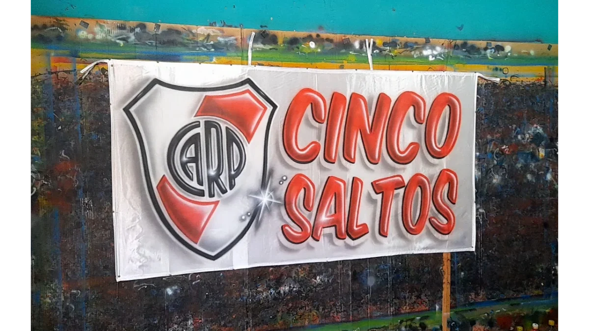 bandera de river plate frase y escudo