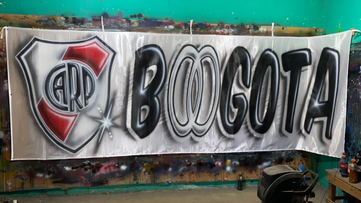 banderas de river con aerografo
