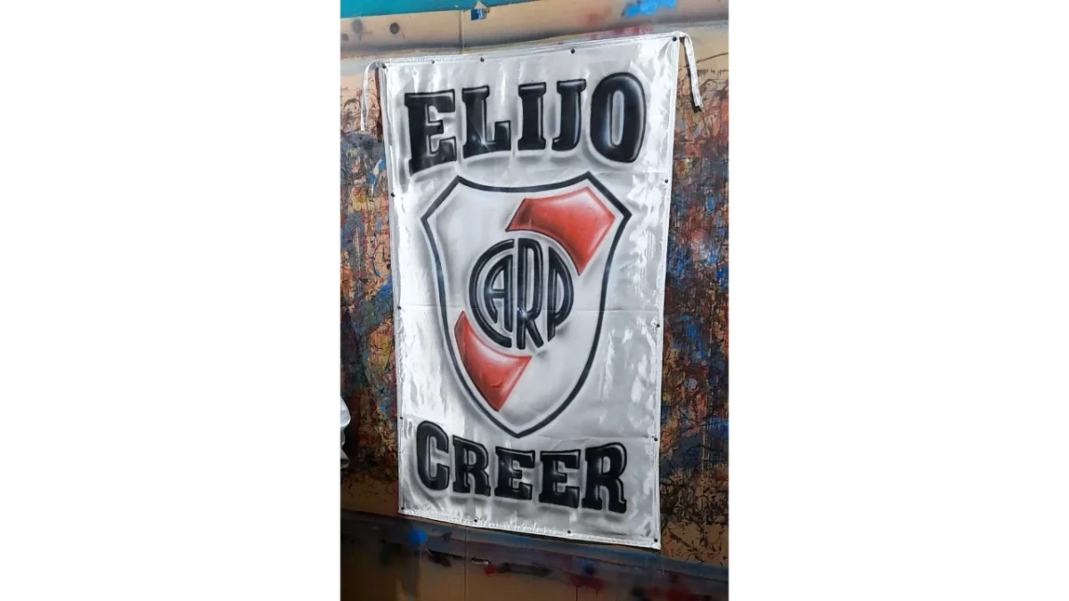 banderas de river plate con frases mas escudo