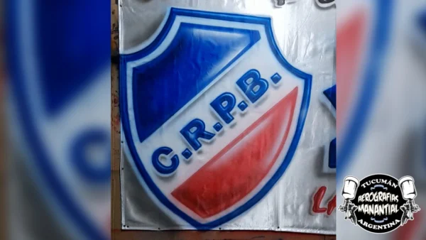 escudo de rosario puerto belgrano pintado con aerografia