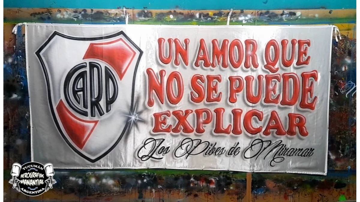 escudo mas frase de river plate en bandera